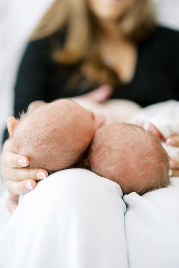 A sweet moment with mom and her twin boys after giving birth